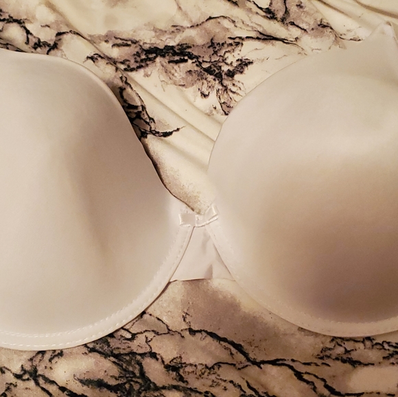 White Bra - Picture 2 of 2